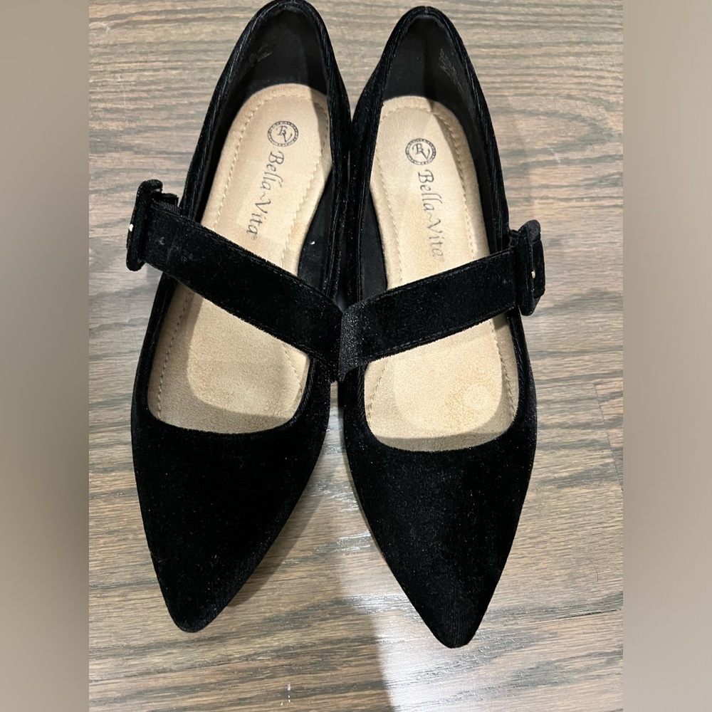 Velvet mary jane flats from DSW, size 8